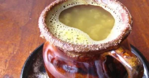 El canelazo ecuatoriano entre los mejores cócteles del mundo